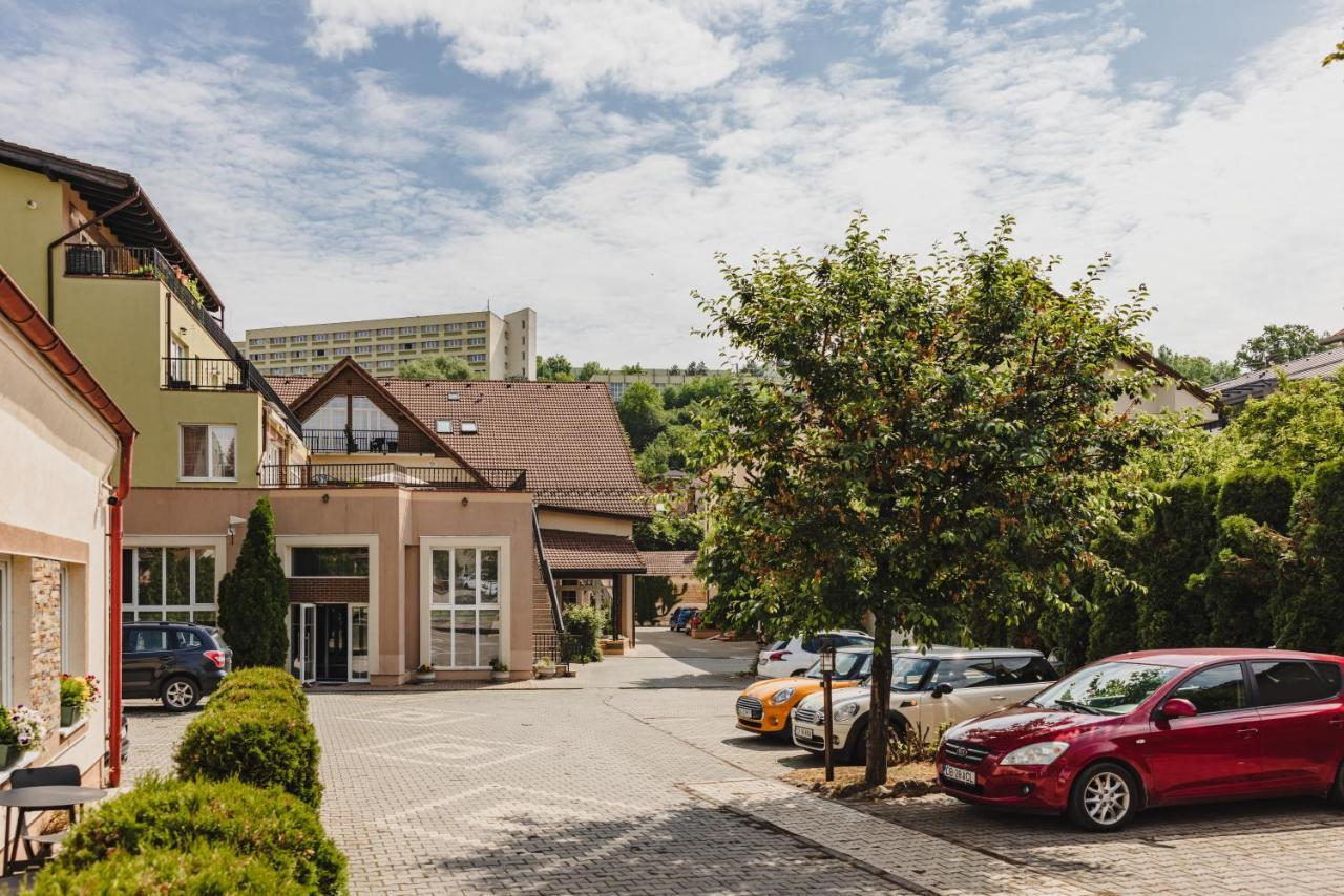 Schiller Studio 64 - Free Private Parking Brasov Exterior photo